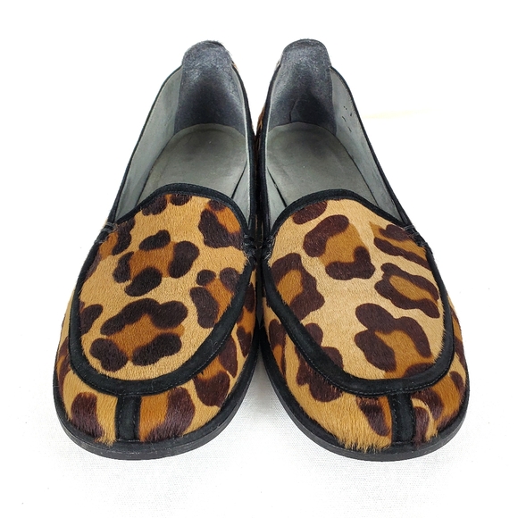 Stuart Weitzman Animal Print Calf Hair On Round Toe Low Block Heel Loafers 8.5 - Picture 3 of 11